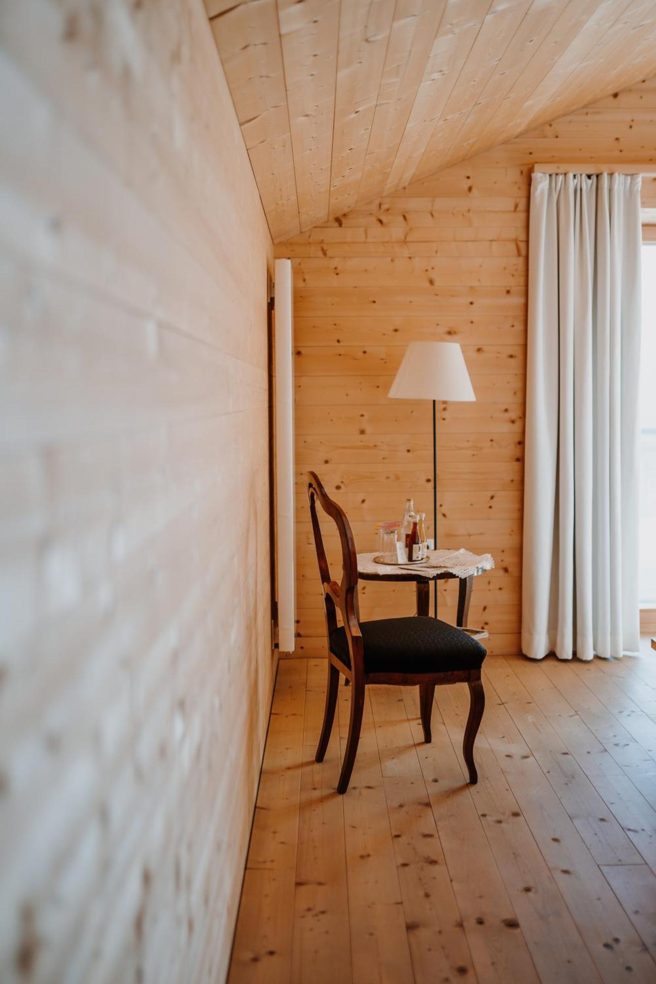 Hotel Zum Riesen Historic Refugium Laces Esterno foto