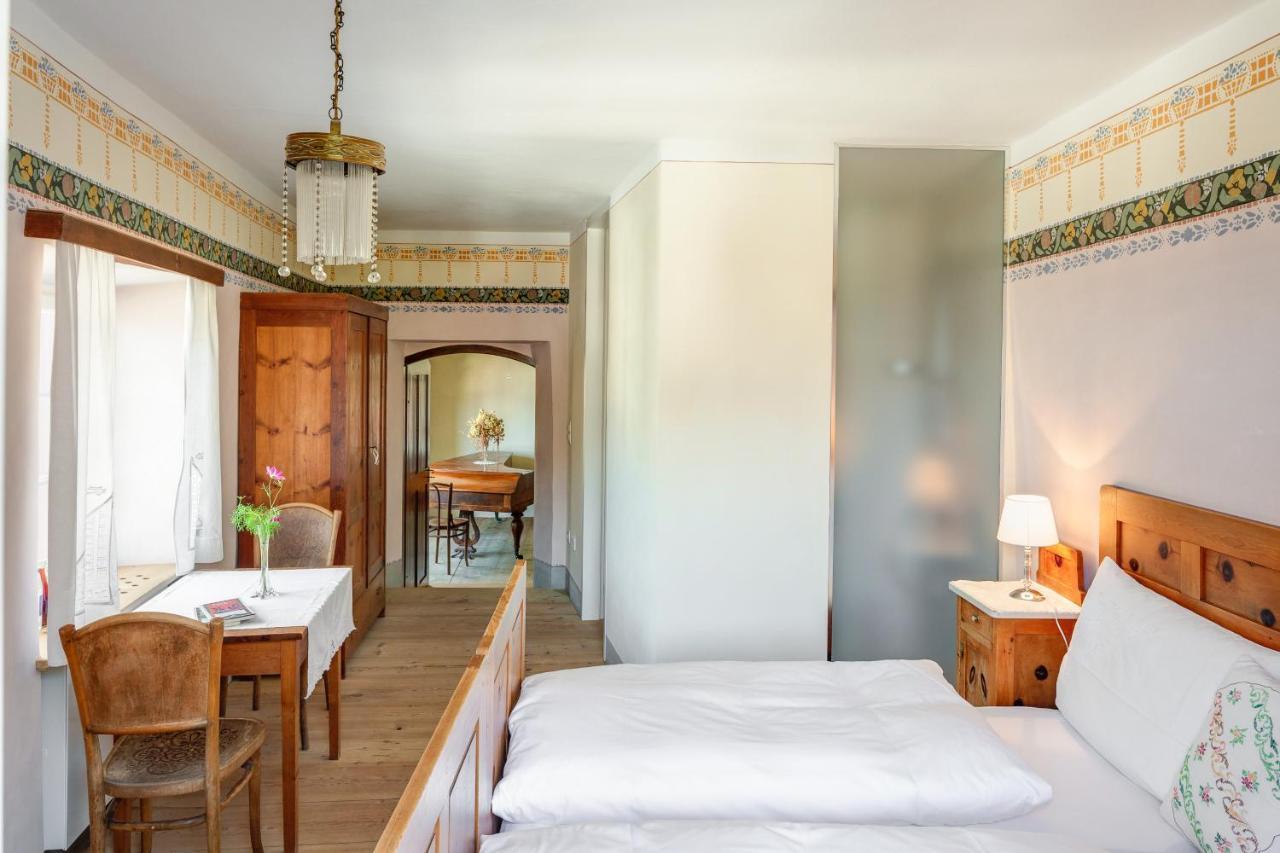Hotel Zum Riesen Historic Refugium Laces Esterno foto